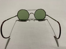 Load image into Gallery viewer, šAO AMERICAN OPTICAL SUNGLASSES #AOZ87 *Unisex Green Glass Frames*