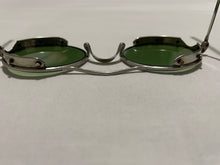 Load image into Gallery viewer, šAO AMERICAN OPTICAL SUNGLASSES #AOZ87 *Unisex Green Glass Frames*