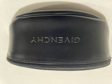 Load image into Gallery viewer, 𤩠Vintage GLORIA VANDERBILT SUNGLASSES!