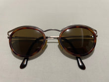 Load image into Gallery viewer, švintage Giorgio Armani Sunglasses! Unisex Tortoise Frames FREE SHIPPING!