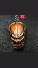 Load image into Gallery viewer, š¾ 2x ALIEN Vs. PREDATOR Necklace + Pendant