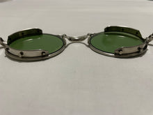 Load image into Gallery viewer, šAO AMERICAN OPTICAL SUNGLASSES #AOZ87 *Unisex Green Glass Frames*