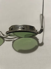 Load image into Gallery viewer, šAO AMERICAN OPTICAL SUNGLASSES #AOZ87 *Unisex Green Glass Frames*