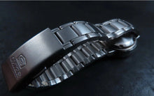 Load image into Gallery viewer, š©¶ Womenās Small 24mm SEIKO NO.5 AUTOMATIC WATCH *SPANISH DATE WHEEL*