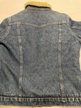 Load image into Gallery viewer, 💙ROXY Sherpa Lined Jean Jacket! *YOUTH SIZE LARGE*