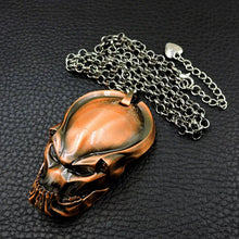 Load image into Gallery viewer, š¾ 2x ALIEN Vs. PREDATOR Necklace + Pendant