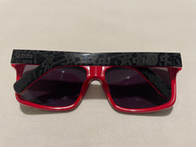 Load image into Gallery viewer, šRED DRAGON āRDS CAPS 95iveā SUNGLASSES! Large Unisex Frames