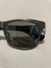 Load image into Gallery viewer, 🇯🇵DKNY Donna Karan SUNGLASSES #9602S unisex Titanium Frames *Made in JAPAN*
