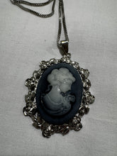 Load image into Gallery viewer, 🫖 3x women’s CAMEO STYLE NECKLACES + EARRINGS! Free Shipping! 🙂
