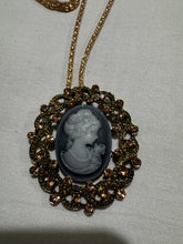 Load image into Gallery viewer, 🫖 3x women’s CAMEO STYLE NECKLACES + EARRINGS! Free Shipping! 🙂
