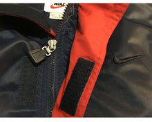Load image into Gallery viewer, ✔️NIKE JACKET  *Adult Medium* Navy &amp; Red
