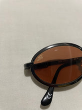 Load image into Gallery viewer, vintage SERENGETI SUNGLASSES #6479
