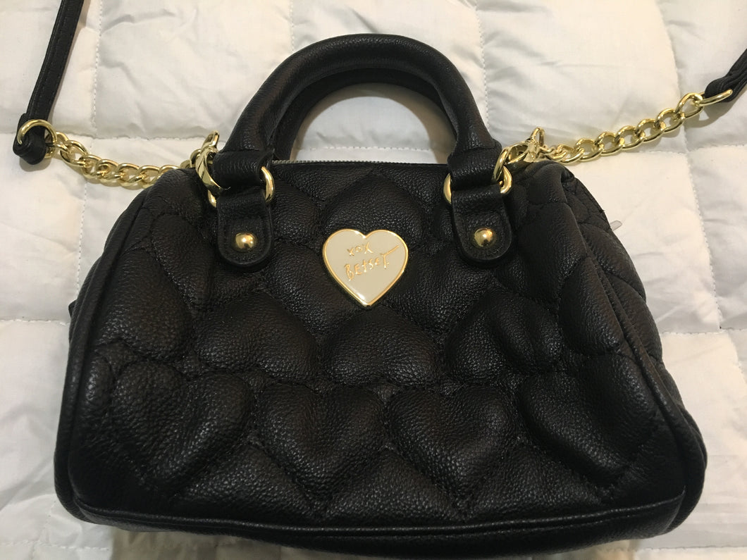 💜Betsey Johnson Quilted Hearts Mini Purse