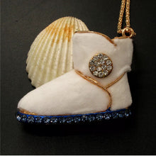 Load image into Gallery viewer, 👢Inuit Boot Necklace
