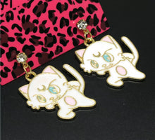 Load image into Gallery viewer, 🐱Sailor Moon LUNA Cat Earrings by: Betsey Johnson
