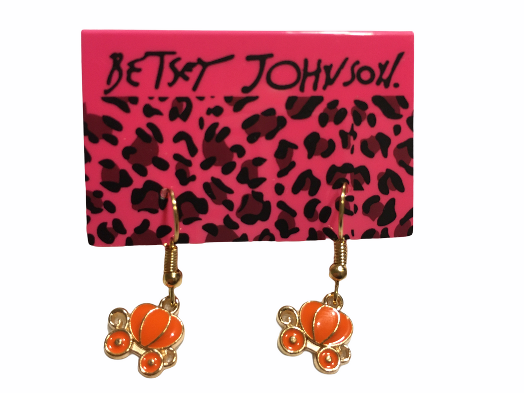 🤠Western Carriage Earrings by: Betsey Johnson