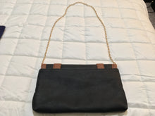 Load image into Gallery viewer, 👜Vintage Guess Purse
