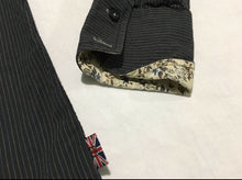 Load image into Gallery viewer, 🌺Men’s ENGLISH LAUNDRY FLORAL SHIRT! size Medium
